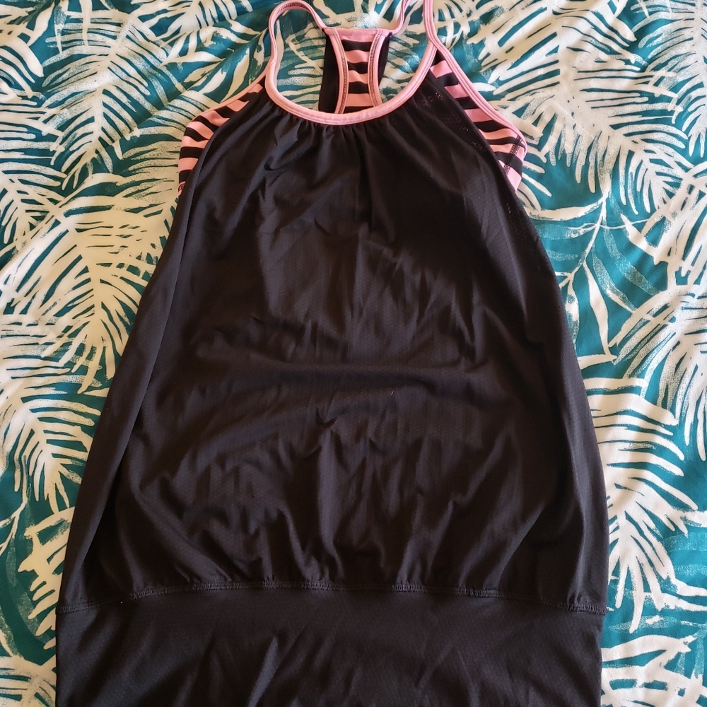 Lululemon Workout Top - Picture 2 of 9